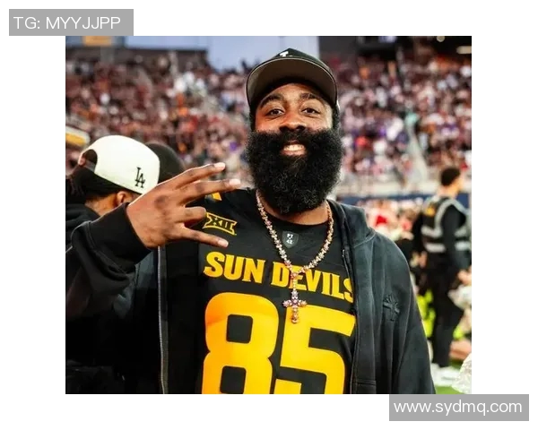 快船队交易消息曝光，球迷猜测新援会是哪位大神